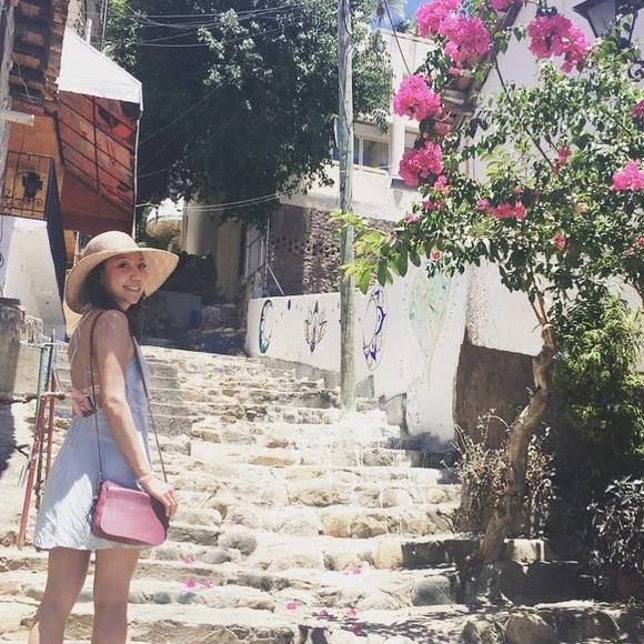 Meet your Posher, Abby - Picture 1 of 1